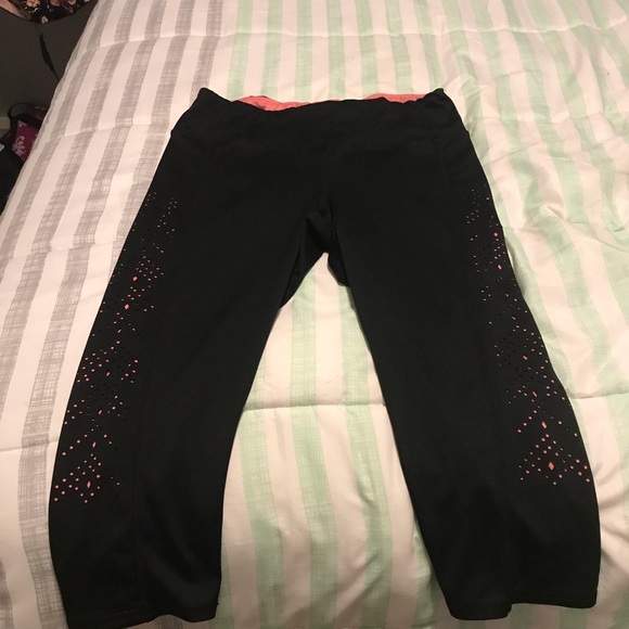 maurices in motion yoga pants